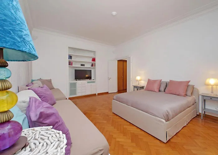 Charme E Style: Splendid Apartment With 2 Bedrooms