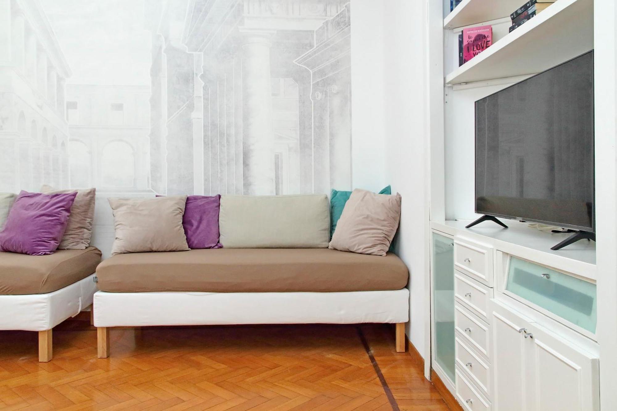 Charme E Style: Splendid With 2 Bedrooms Rom