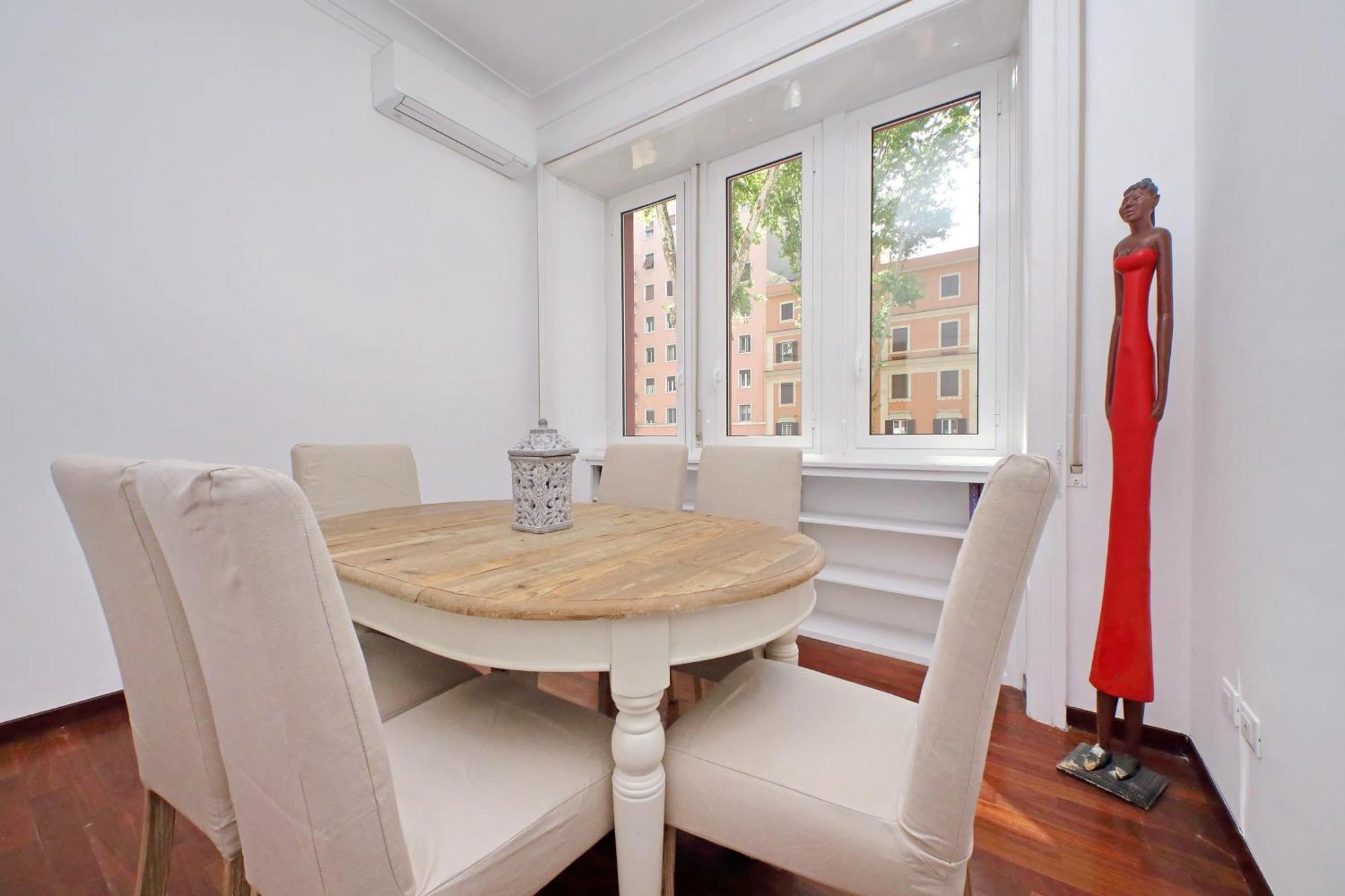 Apartment Charme E Style: Splendid With 2 Bedrooms