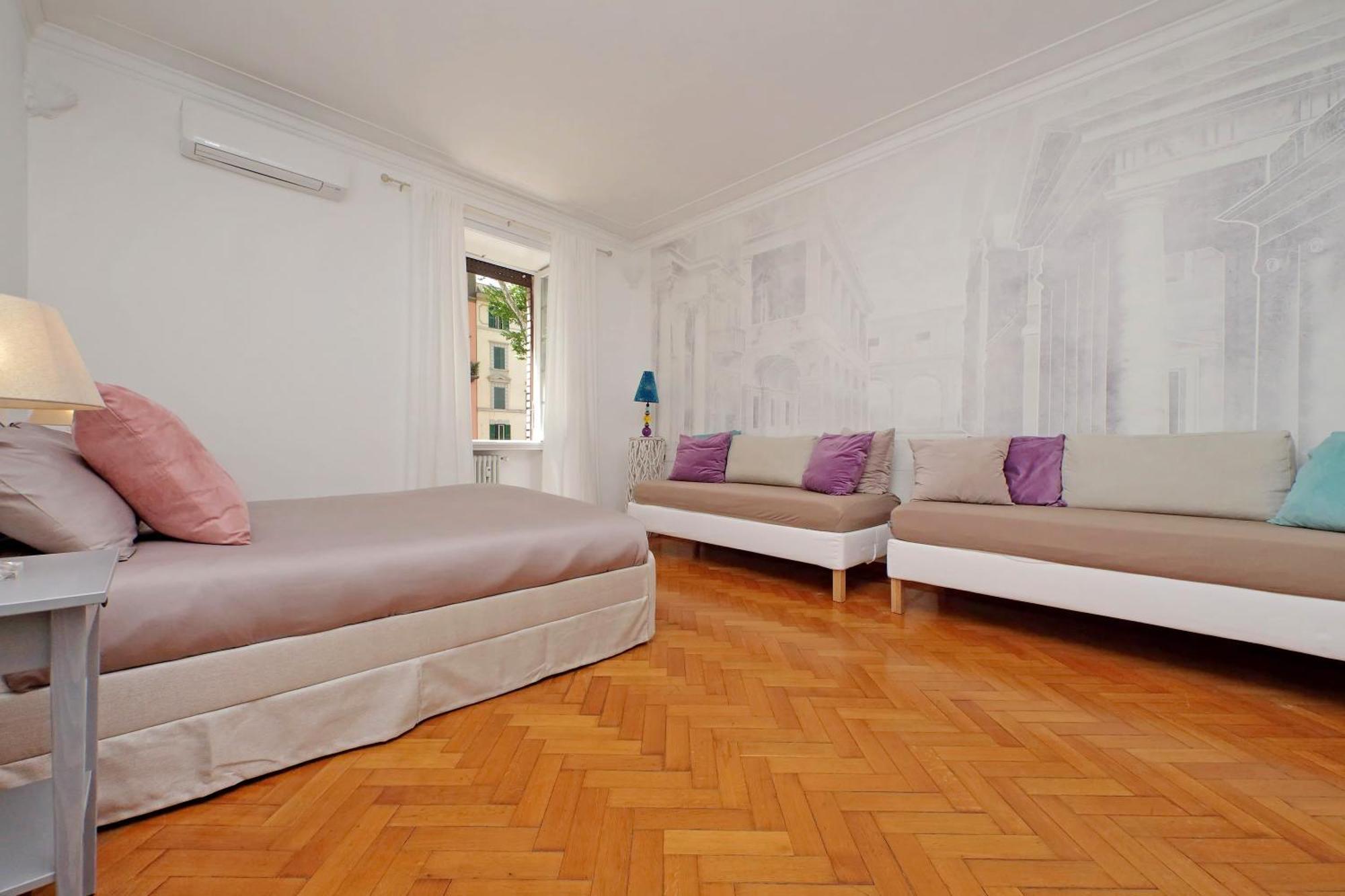 Apartment Charme E Style: Splendid With 2 Bedrooms Rom