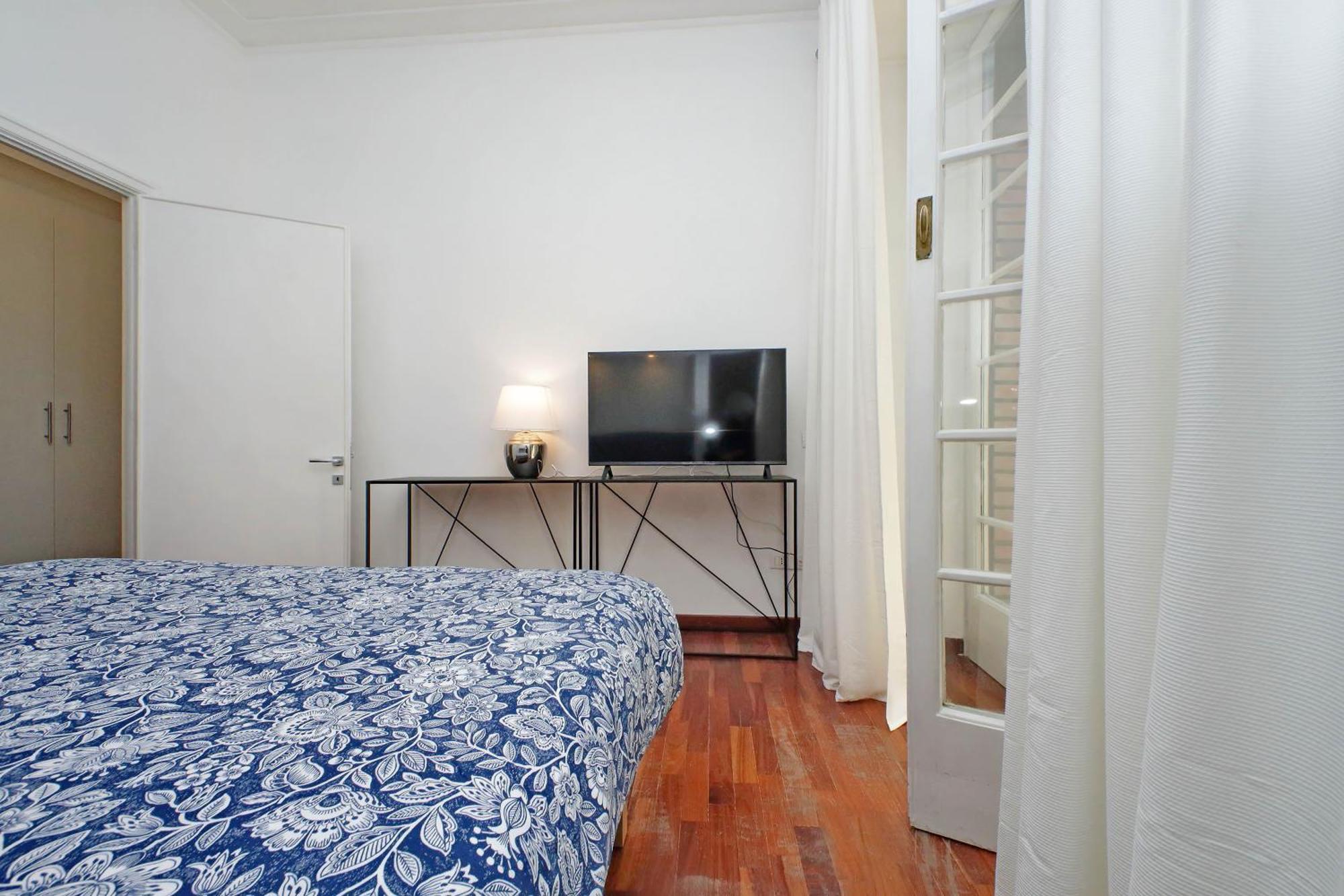 Charme E Style: Splendid With 2 Bedrooms Rom